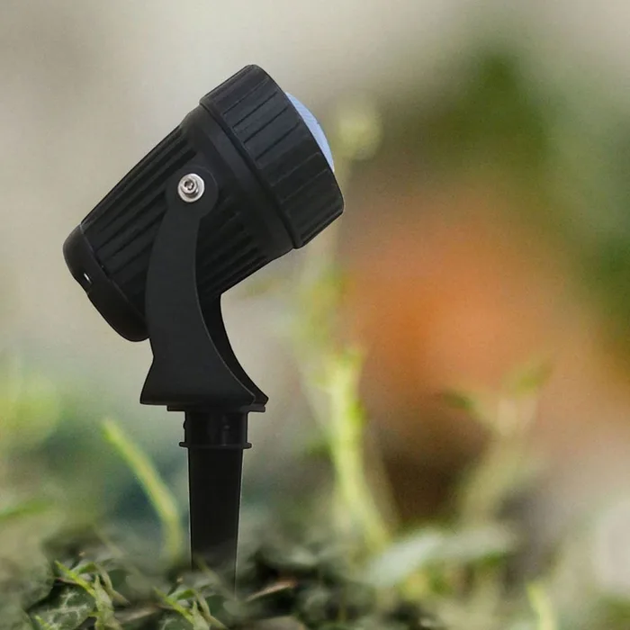 דוקרן גינה מוגן מים. מגוון צבעים. 5 ואט