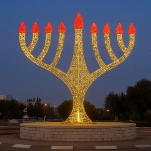 חנוכיה מוארת ענקית לעיריות